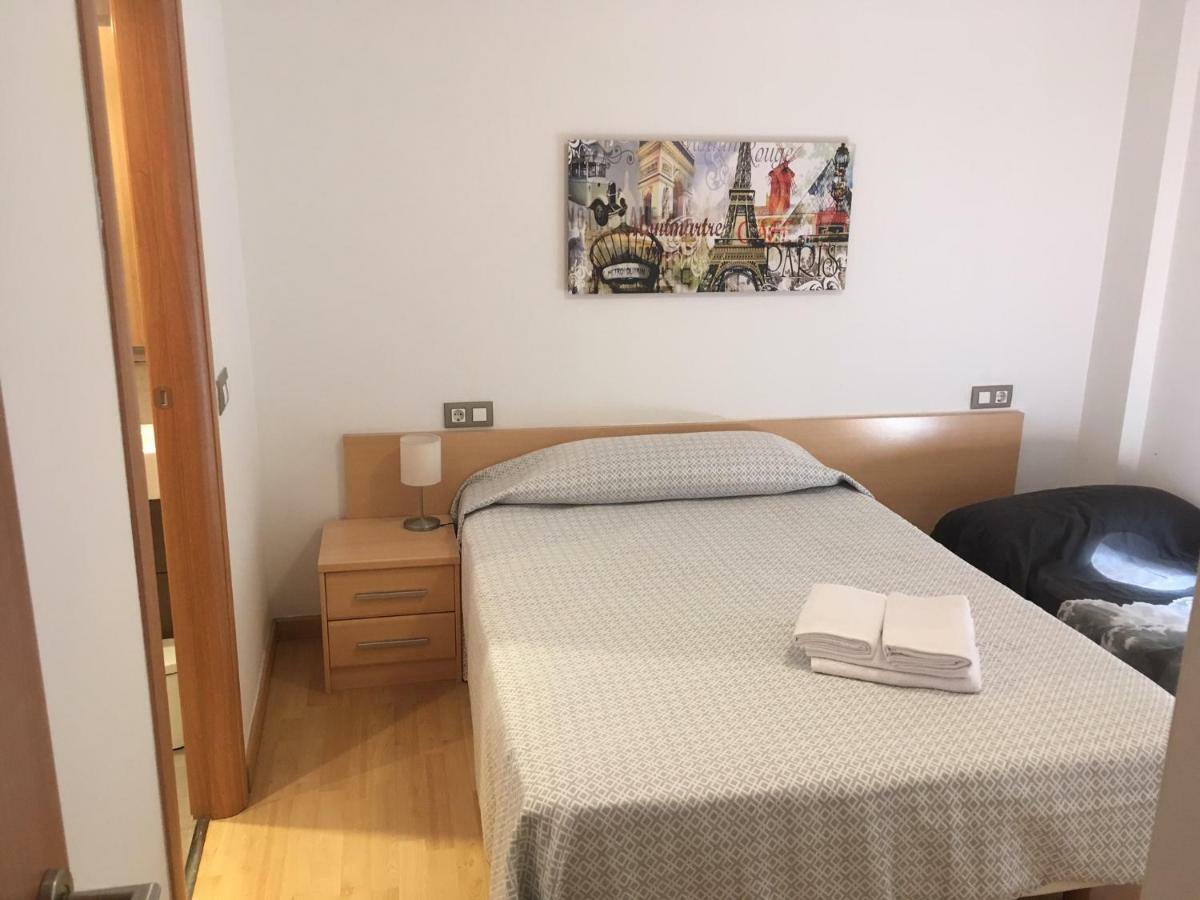 Апартаменты Apartament Centre Historic A Олот Экстерьер фото